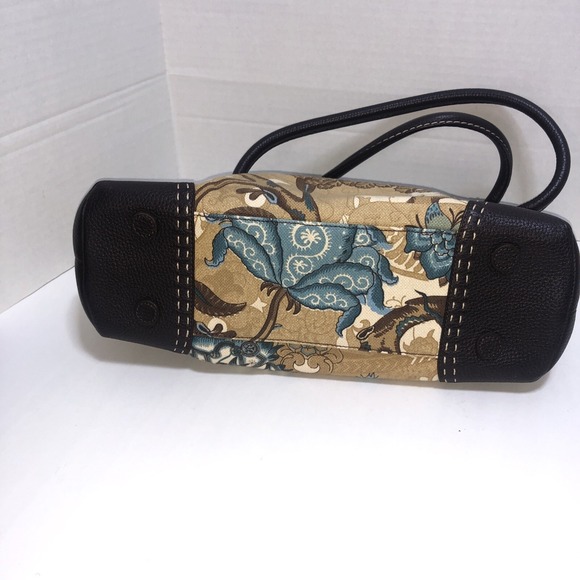 Brighton Collection China Made Floral Carpet Bag w Leather Corners & Charm - Picture 6 of 13